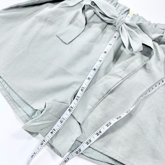 Lulus grey high waisted paper bag shorts L - Picture 9 of 10